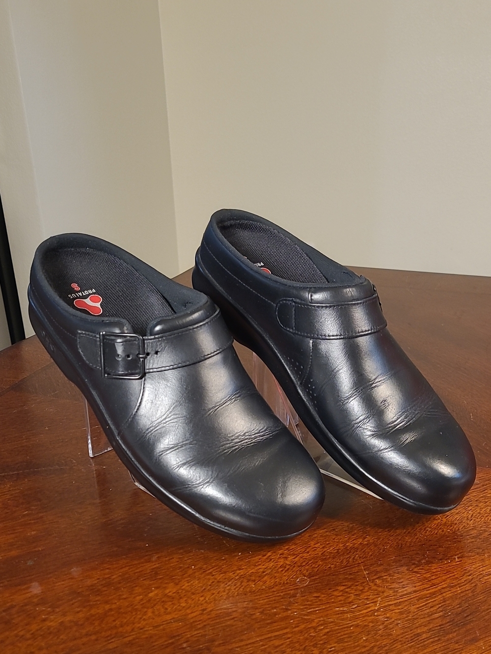 SAS Black Leather Women's Slip-On Clogs Mules with Buckle Detail Size 10.5 M